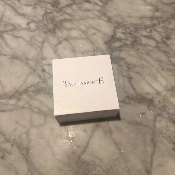 New in box Tagliamonte cameo ring size 7 - Picture 5 of 5